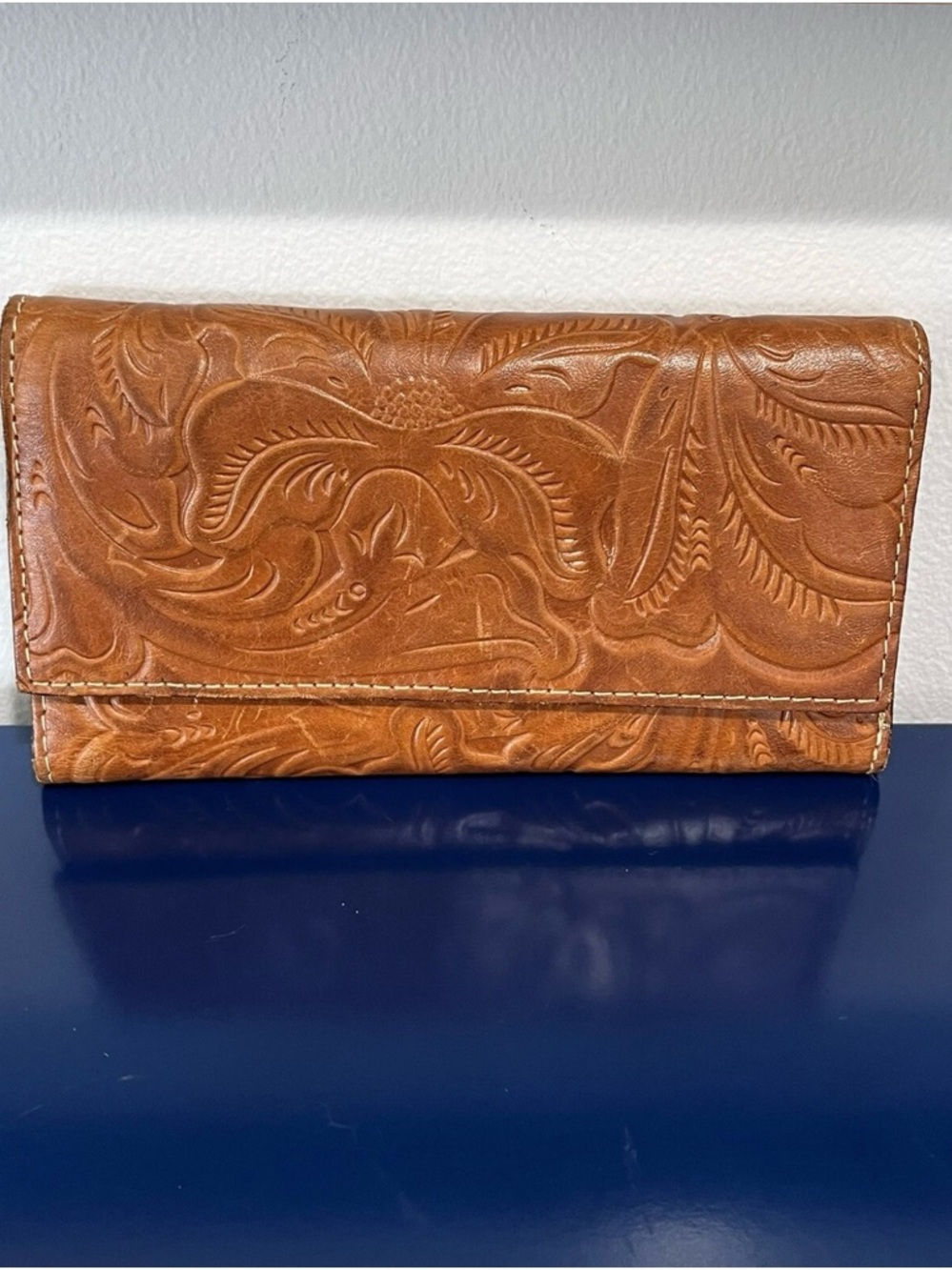 Patricia Nash Floral Tooled Leather Wallet Coin Change Purse Fox Brown Color